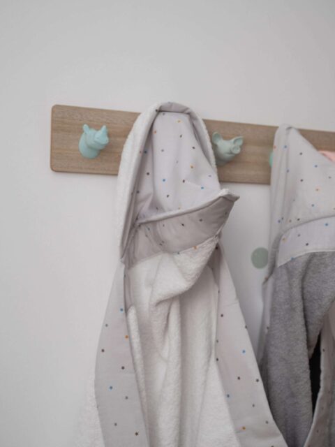 '-Κάπα Μπουρνουζάκι Grey Stars 80*80 άσπρη