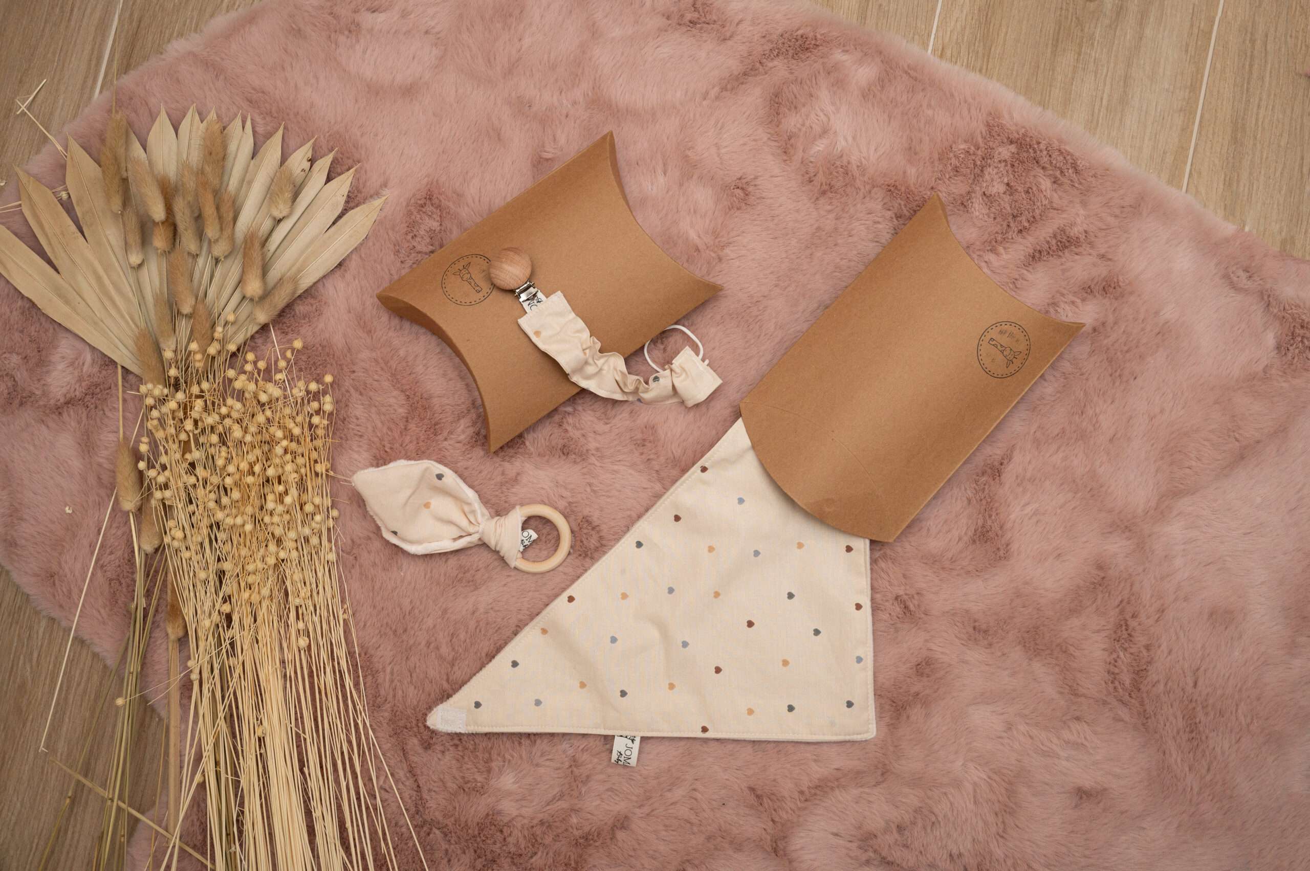 '-Newborn Kit (3 τεμάχια ) Beige Hearts